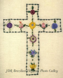 Brazilian Embroidery Pattern Cross of Roses JDR 6038