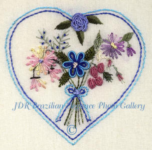 JDR6106 Beginner's Heart With Bouquet of Flowers