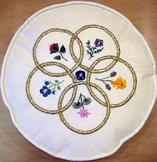 JDR 173 Brazilian Dimensional Embroidery Design: 5 Golden Rings